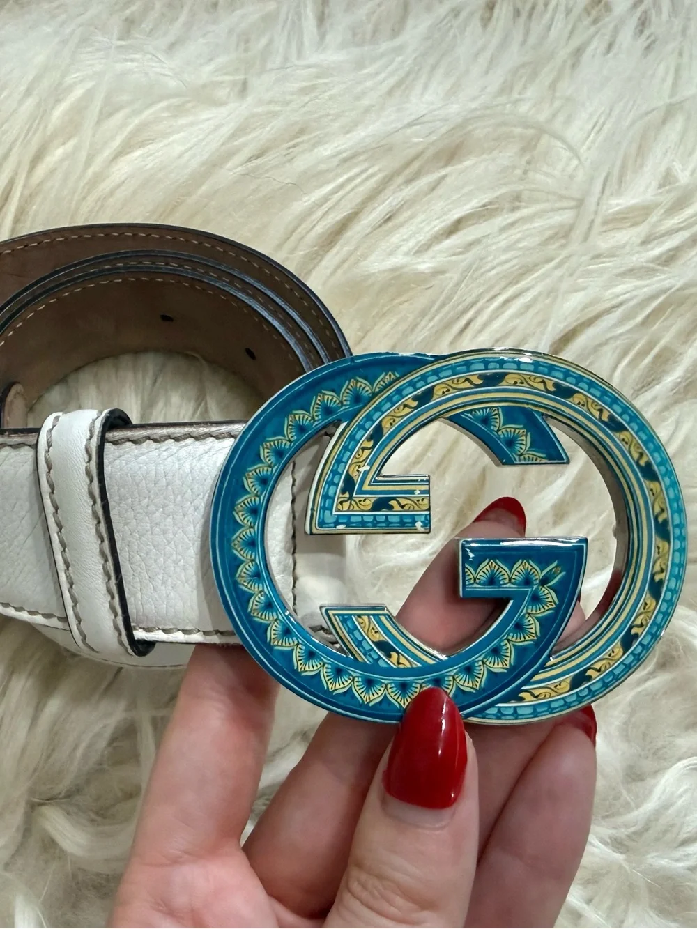 Gucci White Leather Belt with Enamel Blue Interlocking GG Logo Buckle